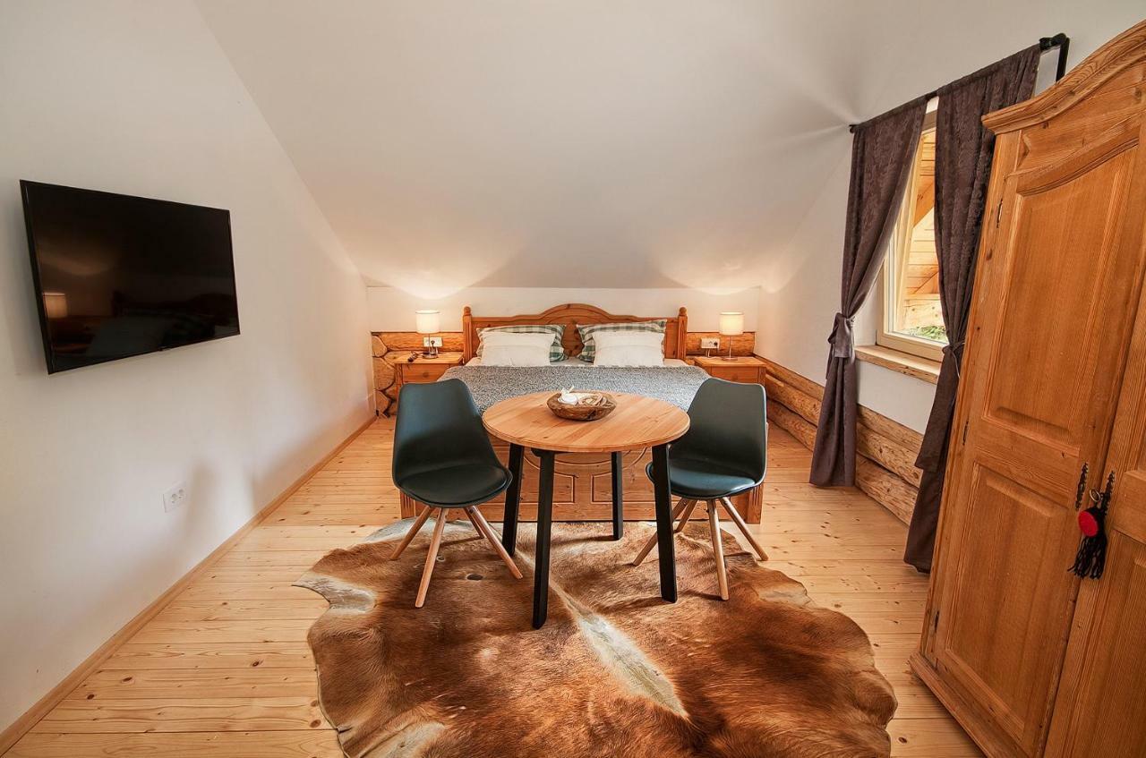 דרז'ניק גראד Woods Lodge Plitvice Lakes מראה חיצוני תמונה
