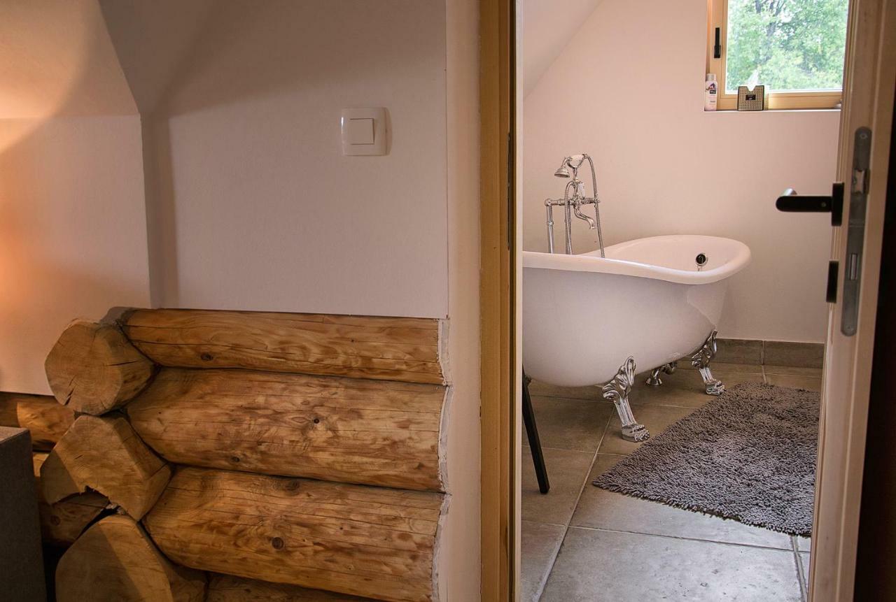 דרז'ניק גראד Woods Lodge Plitvice Lakes מראה חיצוני תמונה