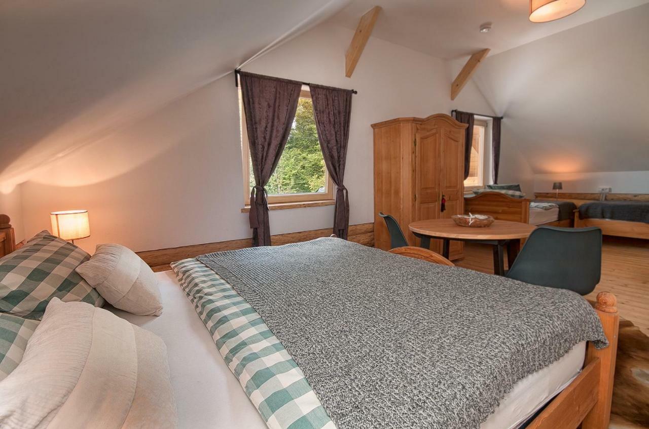 דרז'ניק גראד Woods Lodge Plitvice Lakes מראה חיצוני תמונה